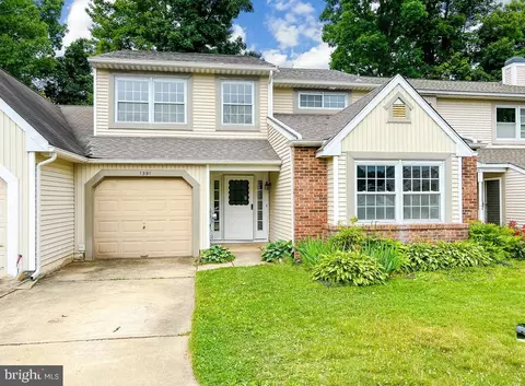 1391 Violetwood Ct, Yardley, PA 19067