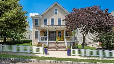 309 Nottingham Pl, Chalfont, PA 18914