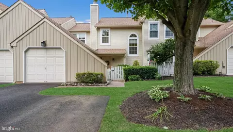 1605 Mcnelis Dr, Southampton, PA 18966