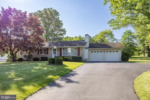 1485 Circle Dr, Telford, PA 18969