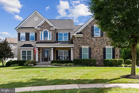 12 Camellia Ct, Feasterville Trevose, PA 19053