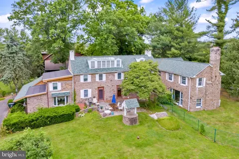 636 Almshouse Rd, Ivyland, PA 18974