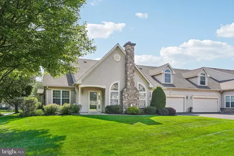 106 Shady Brook Dr #82, Langhorne, PA 19047