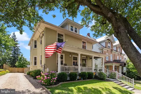 86 Shewell Ave, Doylestown, PA 18901