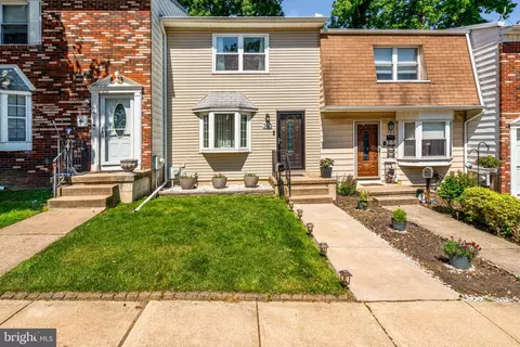363 Dartmouth Ct, Bensalem, PA 19020