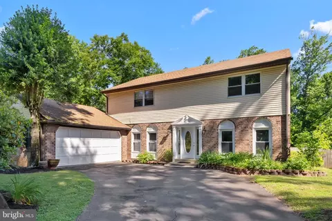 923 Edgewood Ln, Feasterville Trevose, PA 19053