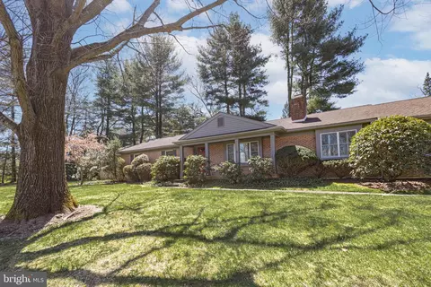 2201 Stackhouse Dr, Yardley, PA 19067