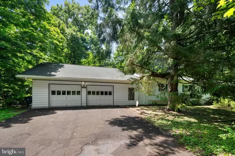 3407 Sterner Mill Rd, Quakertown, PA 18951