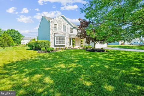 1504 Long Pond Dr, Warrington, PA 18976