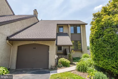 114 Golf Club Dr, Langhorne, PA 19047