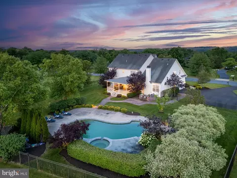 4693 Ridgetop Rd, Doylestown, PA 18902