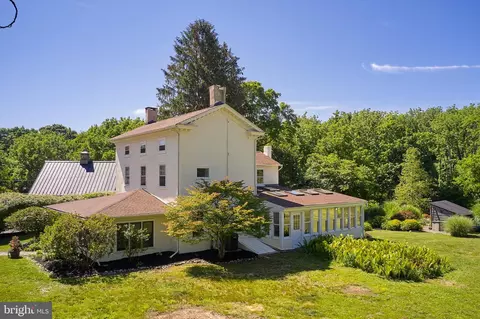 2575 Aquetong Rd, New Hope, PA 18938
