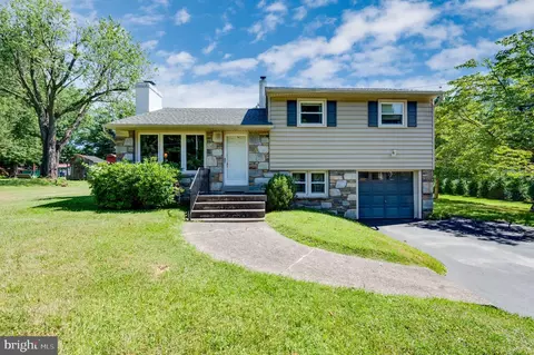 2219 Herblew Rd, Warrington, PA 18976