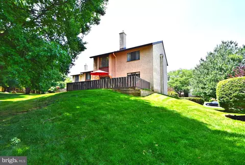 144 Golf Club Dr, Langhorne, PA 19047