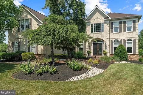 8 Furlong Ct, Southampton, PA 18966