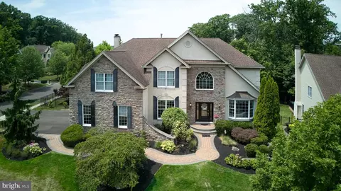 3794 Powder Horn Dr, Furlong, PA 18925