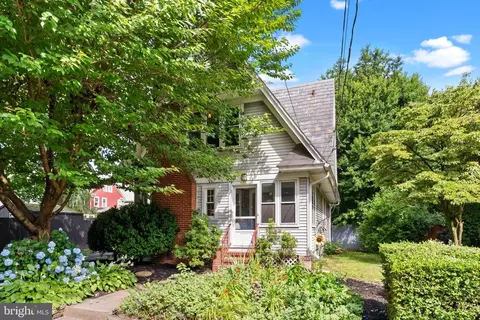 24 E Franklin St, Morrisville, PA 19067