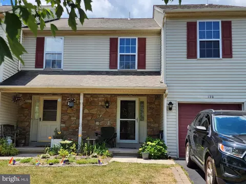 120 Sunnyside Ln, Perkasie, PA 18944