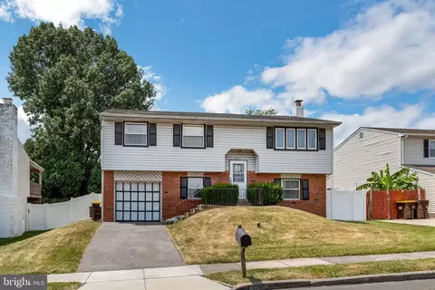 2131 Joshua Dr, Bensalem, PA 19020