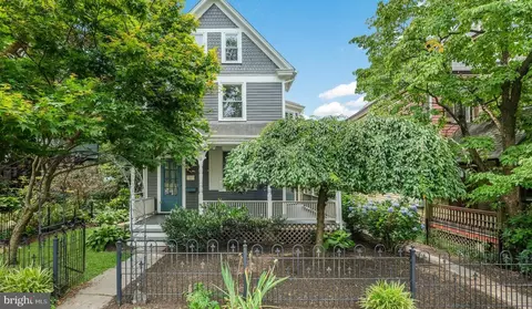 42 Bridge St, Doylestown, PA 18901