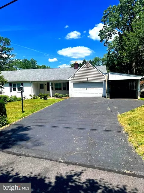 11 Woodland Rd, Feasterville Trevose, PA 19053