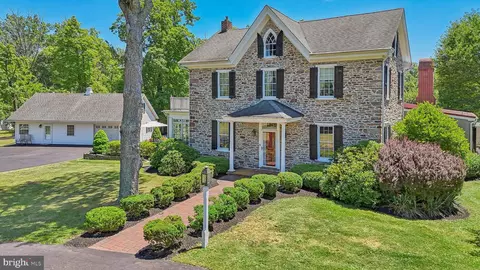 1006 Bartram Ln, Quakertown, PA 18951