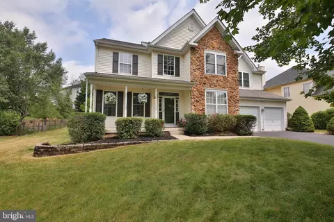 247 Creekside Dr, New Hope, PA 18938