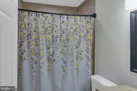 25 Easter Ln, Levittown, PA 19054 photo 16