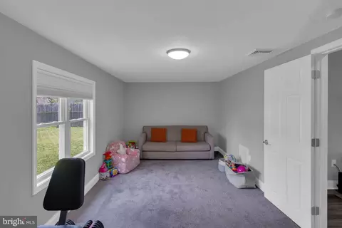 25 Easter Ln, Levittown, PA 19054 photo 14