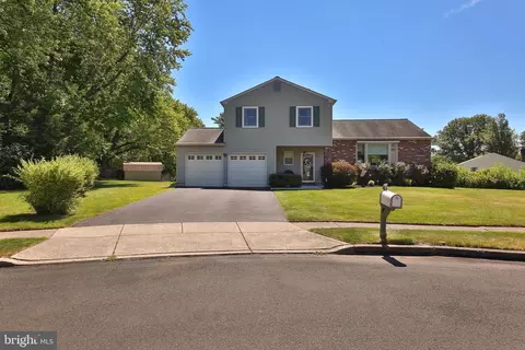 443 Homestead Ct, Warminster, PA 18974