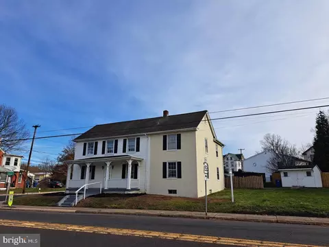 118 W Main St, Silverdale, PA 18962