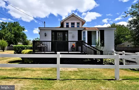 823 First Ave, Croydon, PA 19021