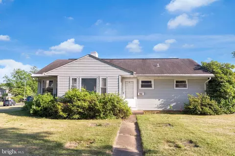 338 Maple Ave, Southampton, PA 18966