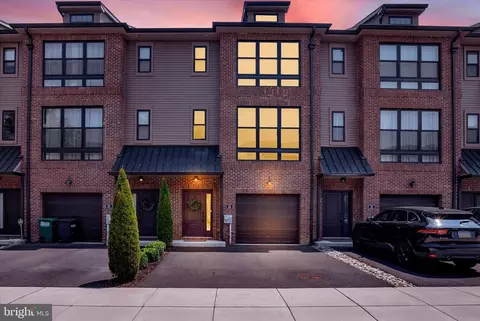 23 Sienna Pl, Feasterville Trevose, PA 19053