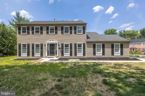 2 Amity Ct, Langhorne, PA 19047