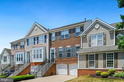 73 Avalon Ct #1204, Doylestown, PA 18901