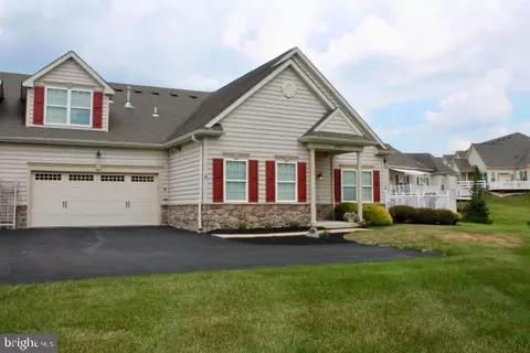 1042 Arbour Ln, Quakertown, PA 18951