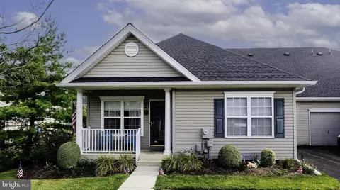 37 Freedom Ln, Bensalem, PA 19020