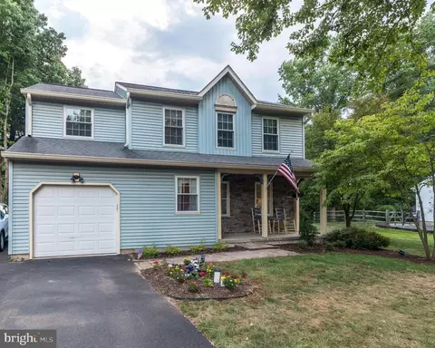 210 Wyckford Dr, Perkasie, PA 18944