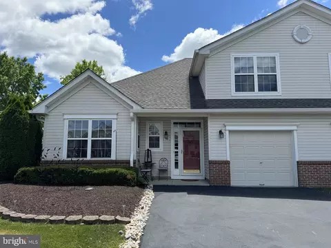 50 Lady Slipper Ln, Langhorne, PA 19047