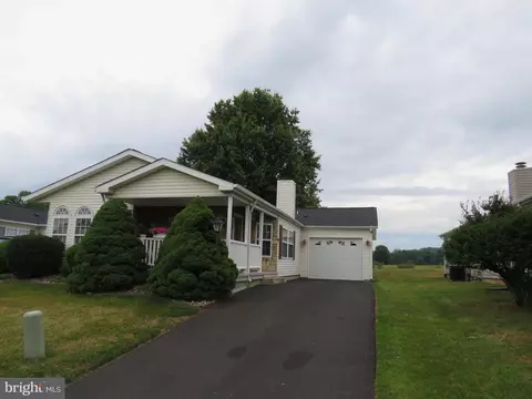 588 Bent Pine Cir, New Hope, PA 18938