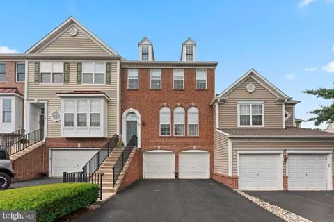 39 Cornerstone Ct, Doylestown, PA 18901