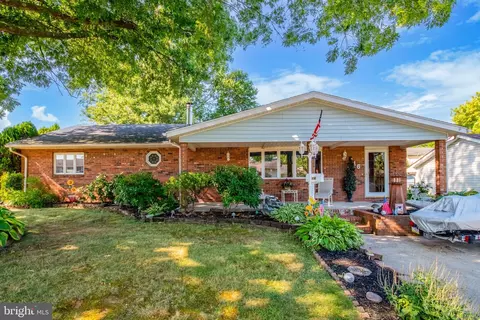 216 Tewksbury Rd, Fairless Hills, PA 19030
