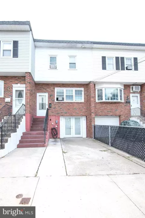 638 New Buckley St, Bristol, PA 19007