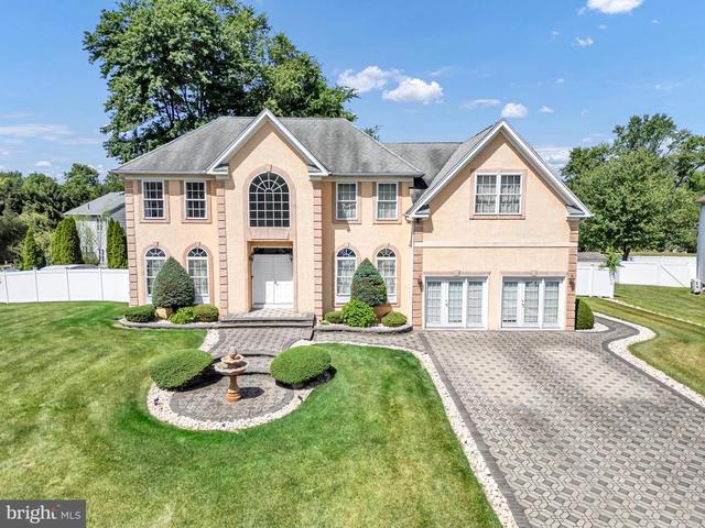 270 Kendall Ct, Southampton, PA 18966