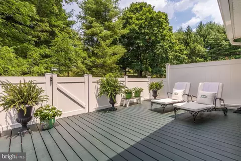 301 Weston Ln #24, New Hope, PA 18938