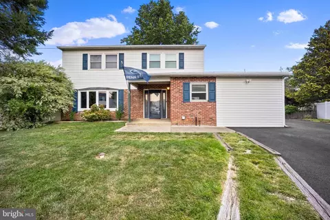 857 Clay Ave, Langhorne, PA 19047