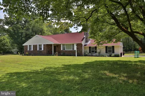 4 Pidcock Ln, Washington Crossing, PA 18977