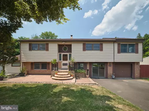 250 Florence Ave, Warminster, PA 18974