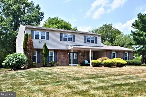 97 Redwood Dr, Richboro, PA 18954